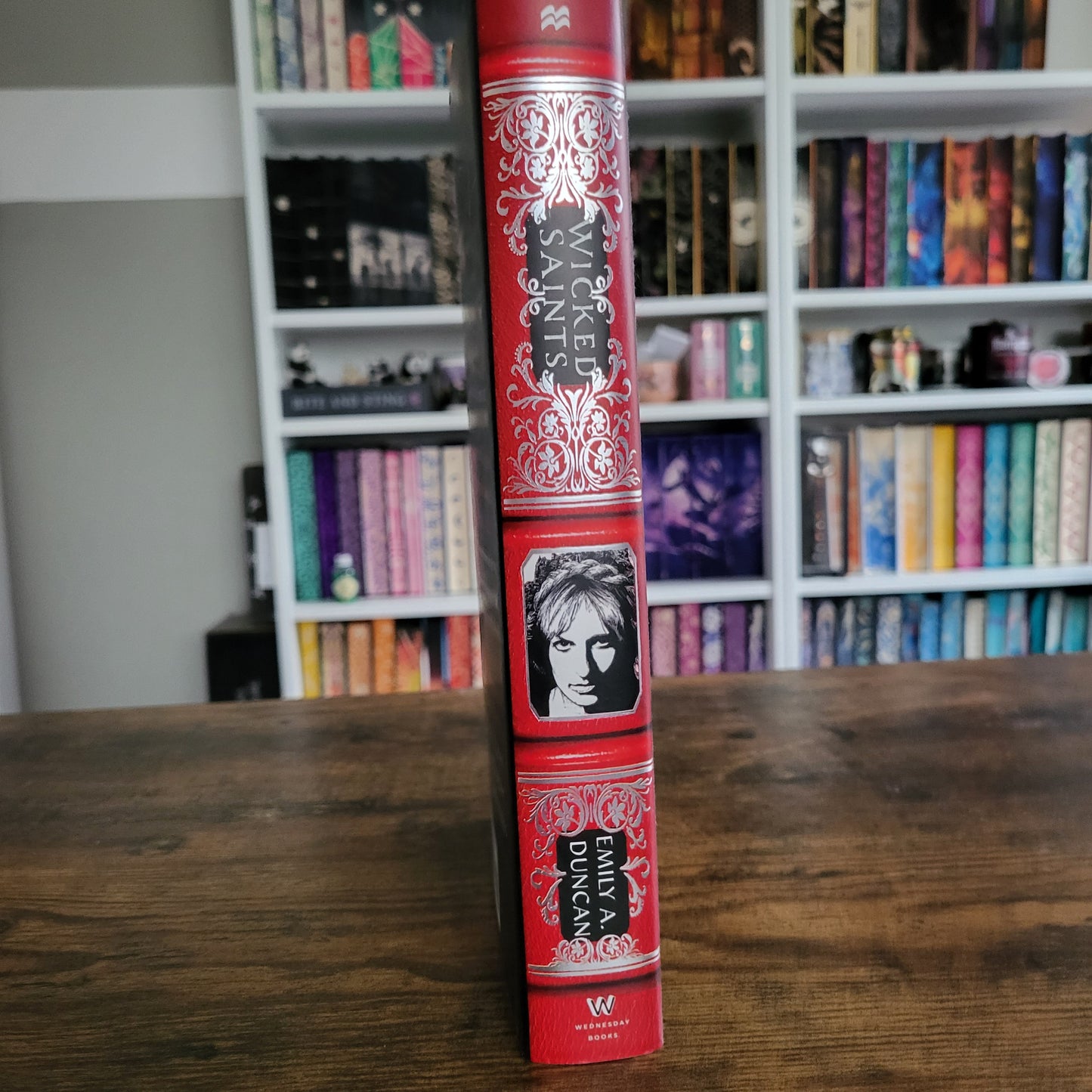 Owlcrate - Wicked Saints