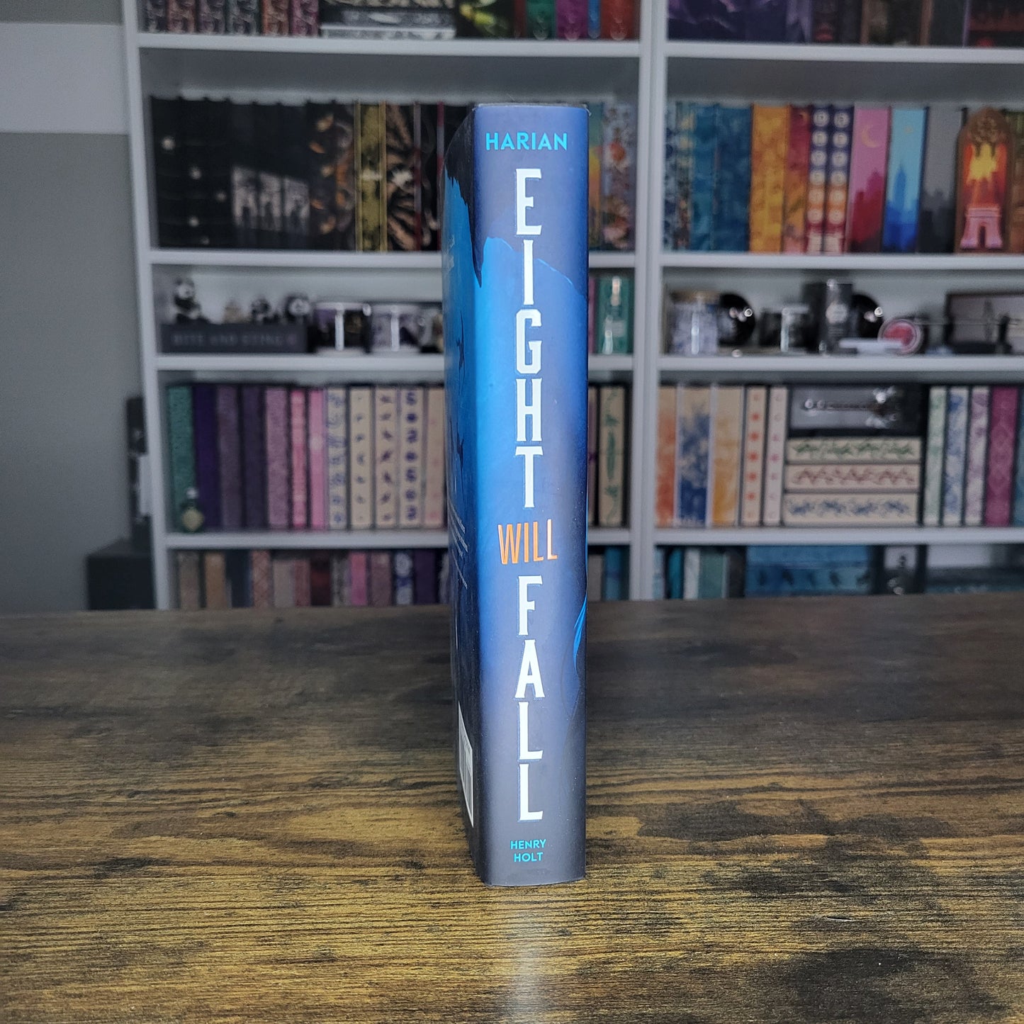 Owlcrate - Eight Will Fall