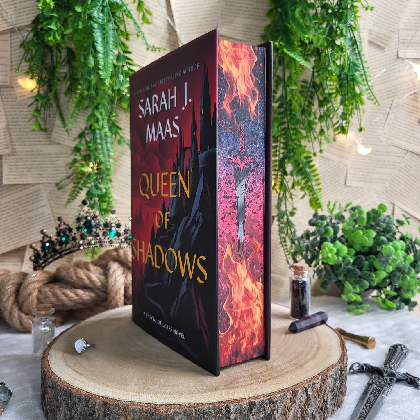 Throne of Glass Hardcovers/ Paperbacks