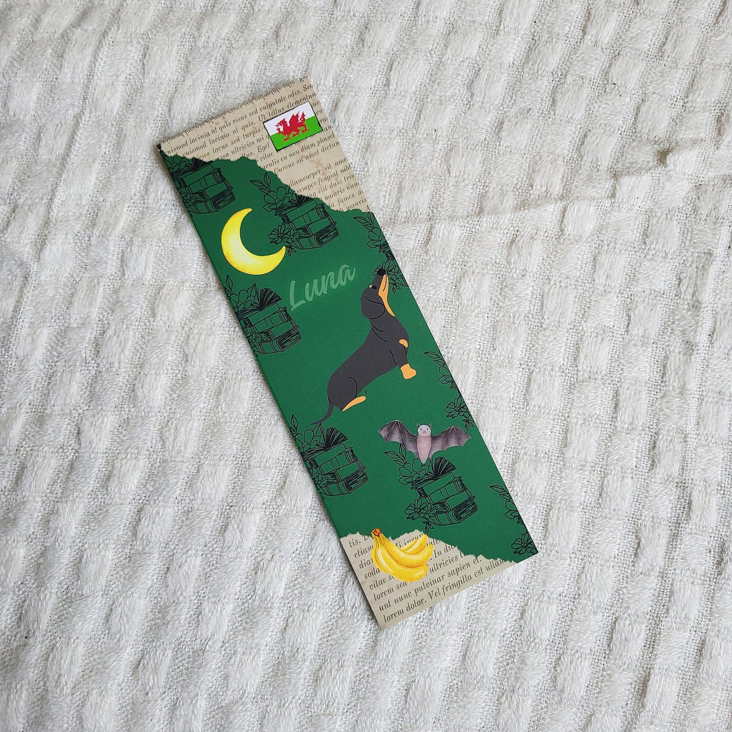 Luna Bookmark