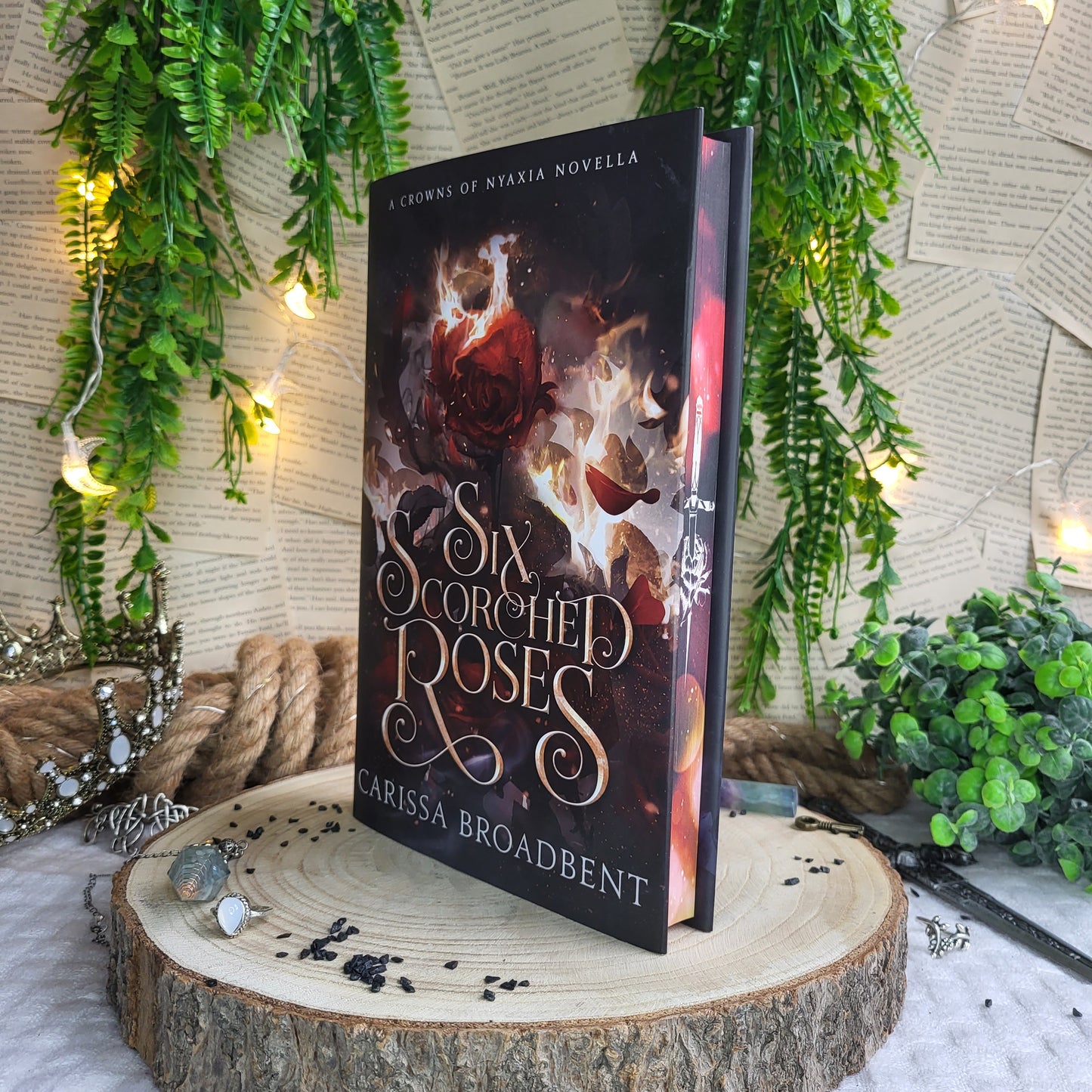 Crowns of Nyaxia Set - The Serpent and the Wings of Night/ The Ashes and the Star-Cursed King/ The Songbird and the Heart of Stone/ Six Scorched Roses/ The Fallen and the Kiss of Dusk