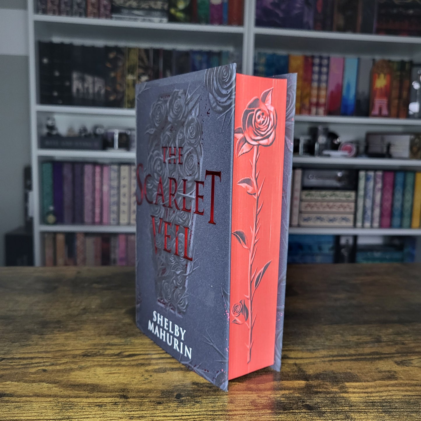 Fairyloot - The Scarlet Veil