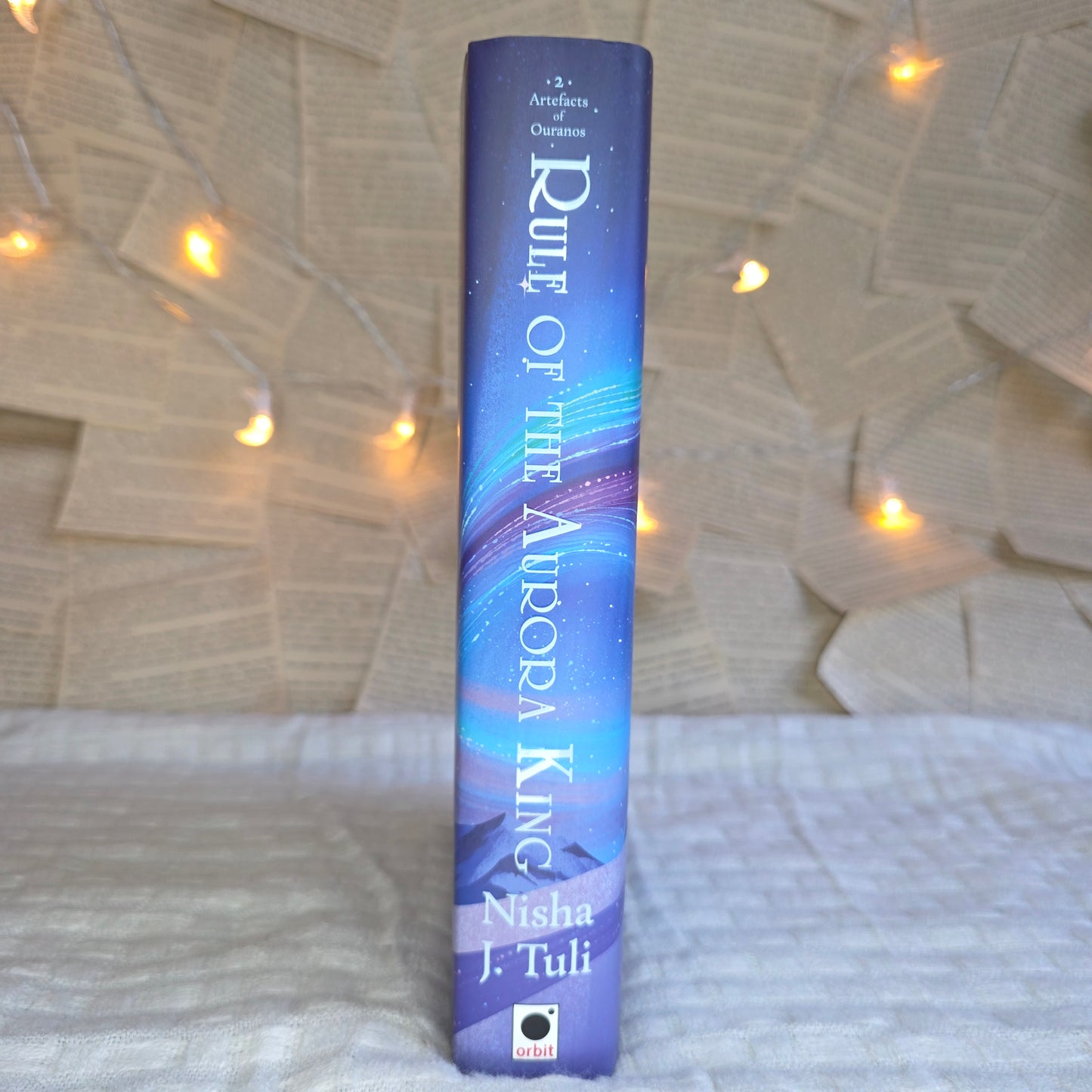 Fairyloot - DAMAGED - Rule of the Aurora King