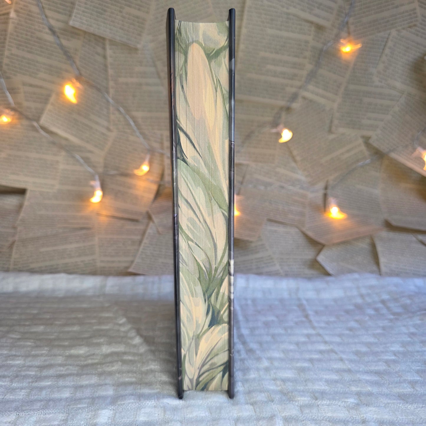 Illumicrate - Treachery of Swans