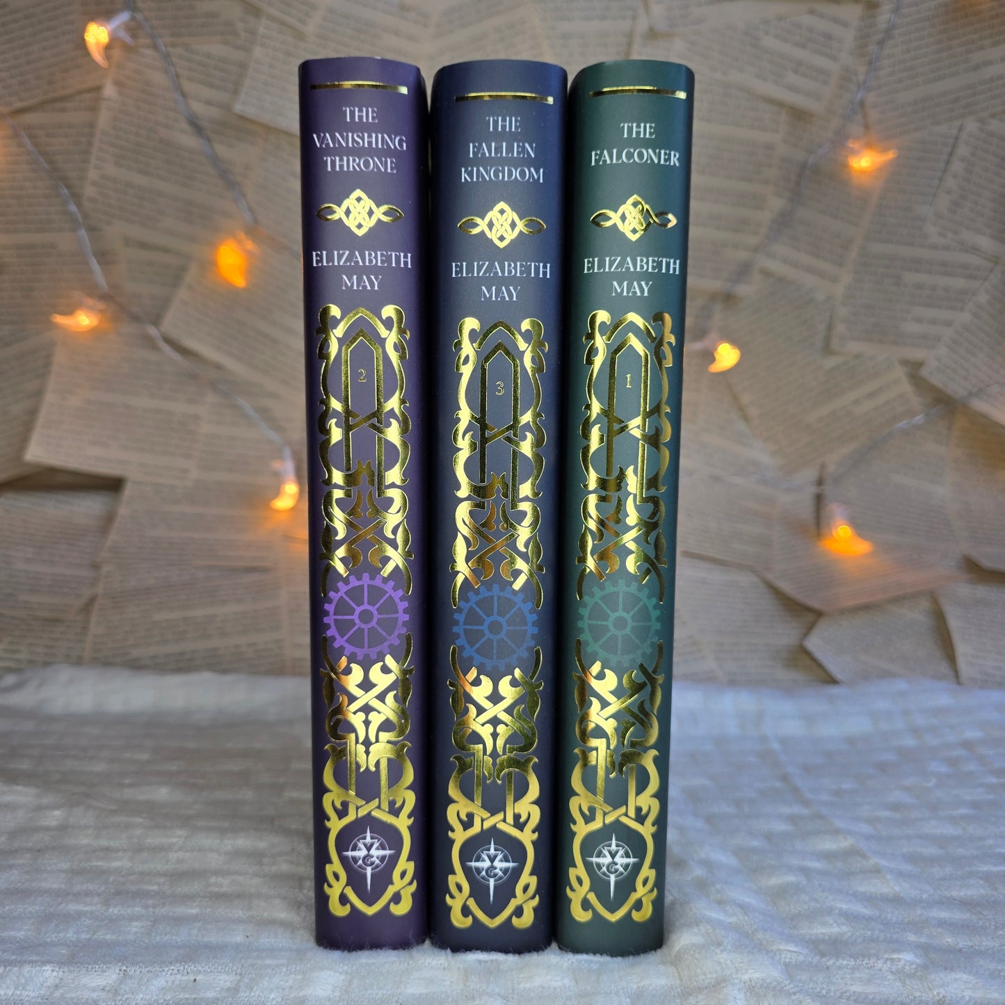 Illumicrate - The Falconer Set