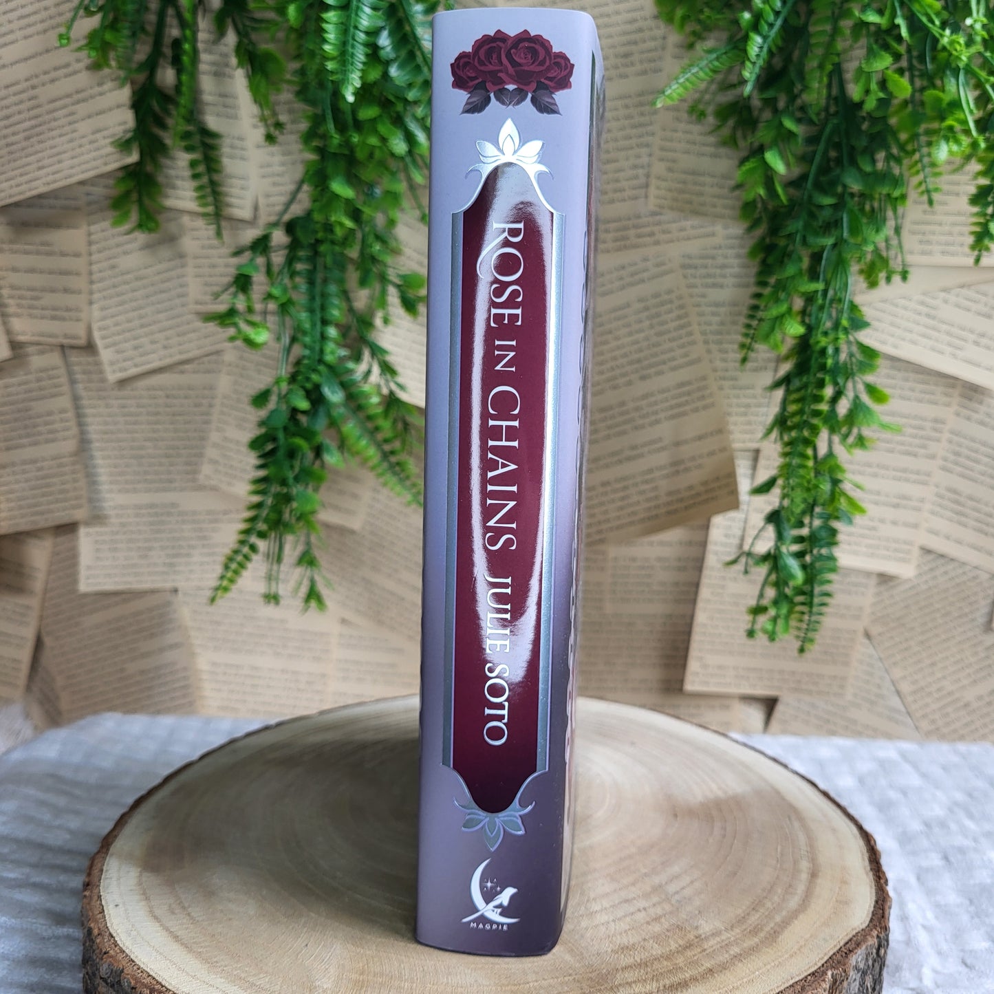 Fairyloot - Rose in Chains