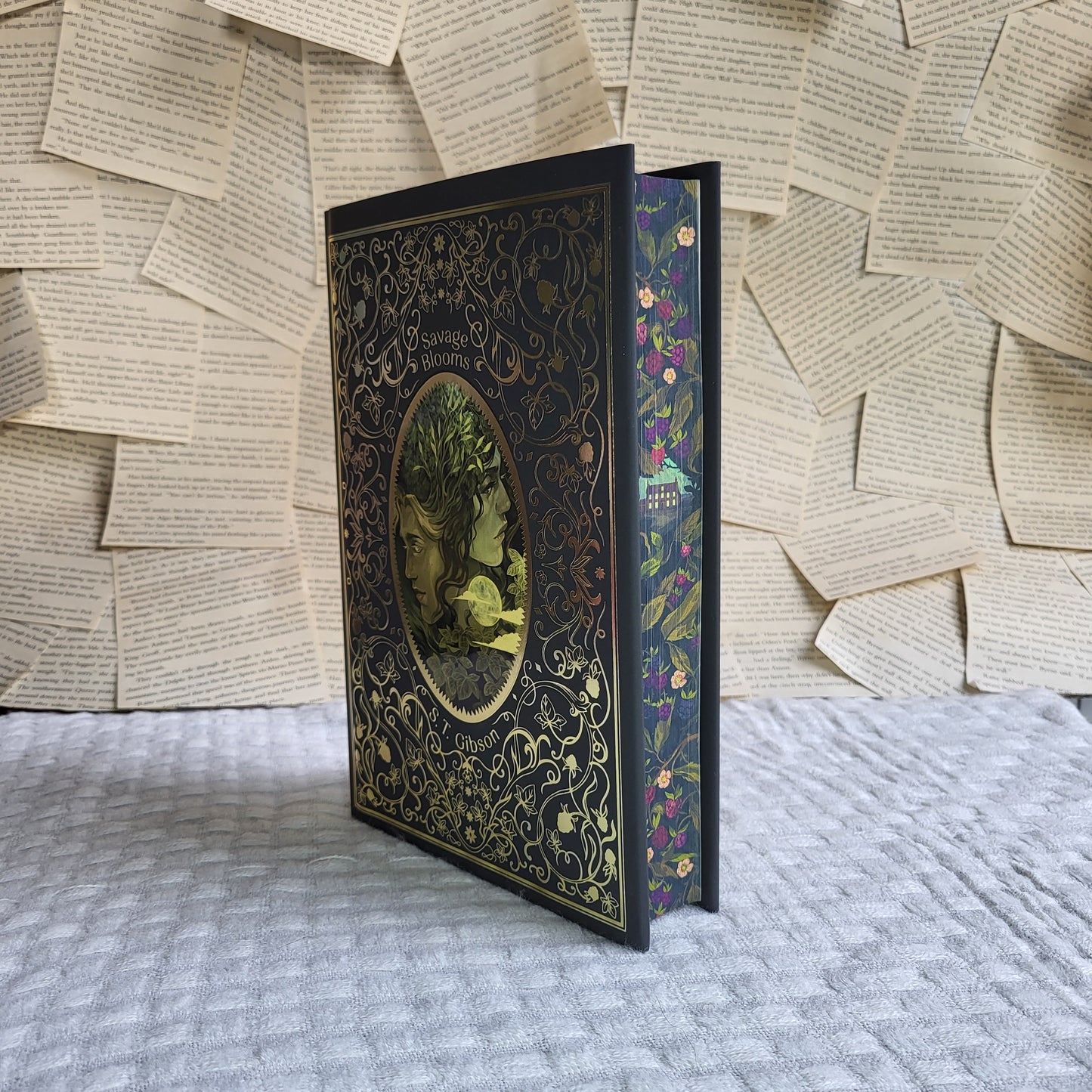 Fairyloot - Savage Blooms