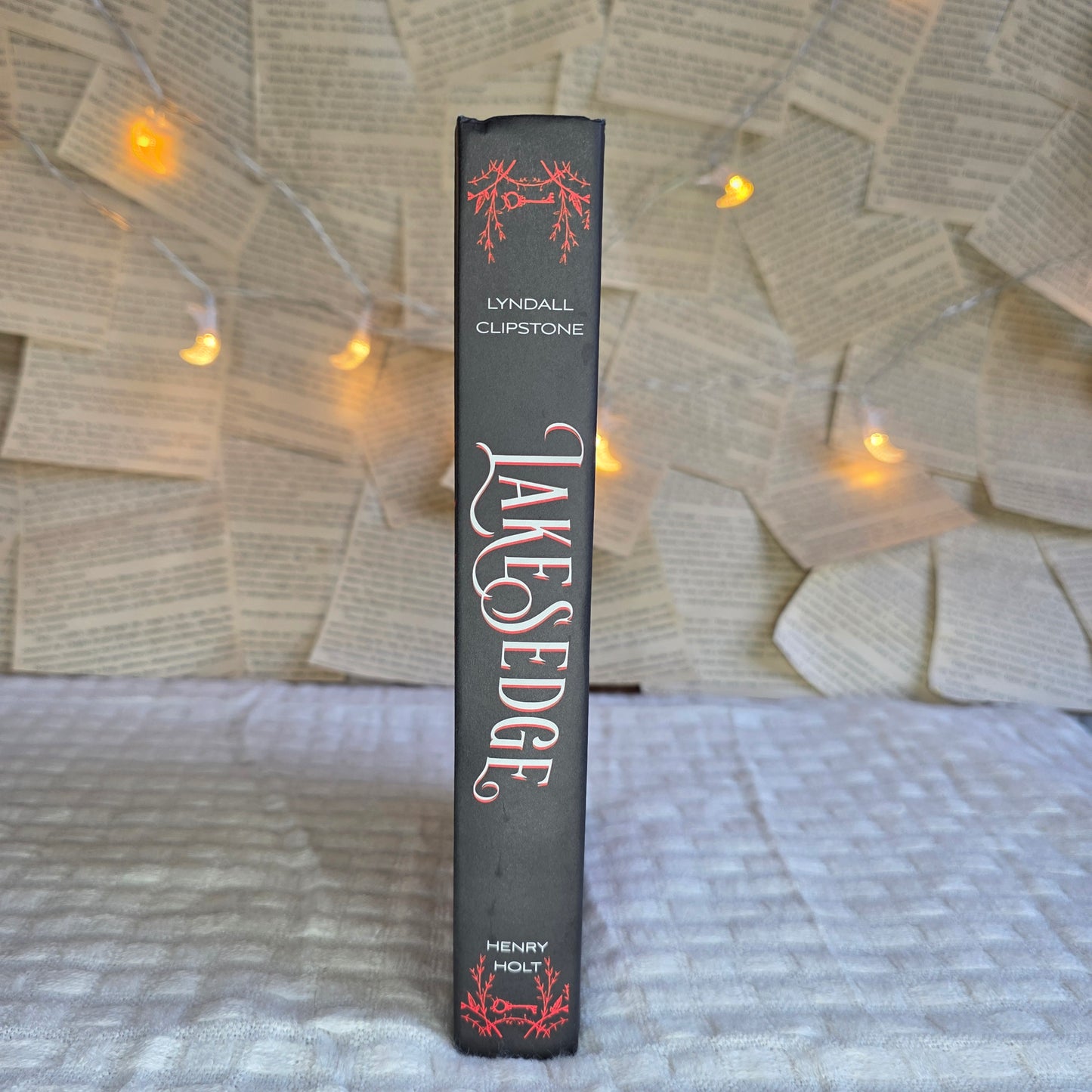 Owlcrate - Lakesedge