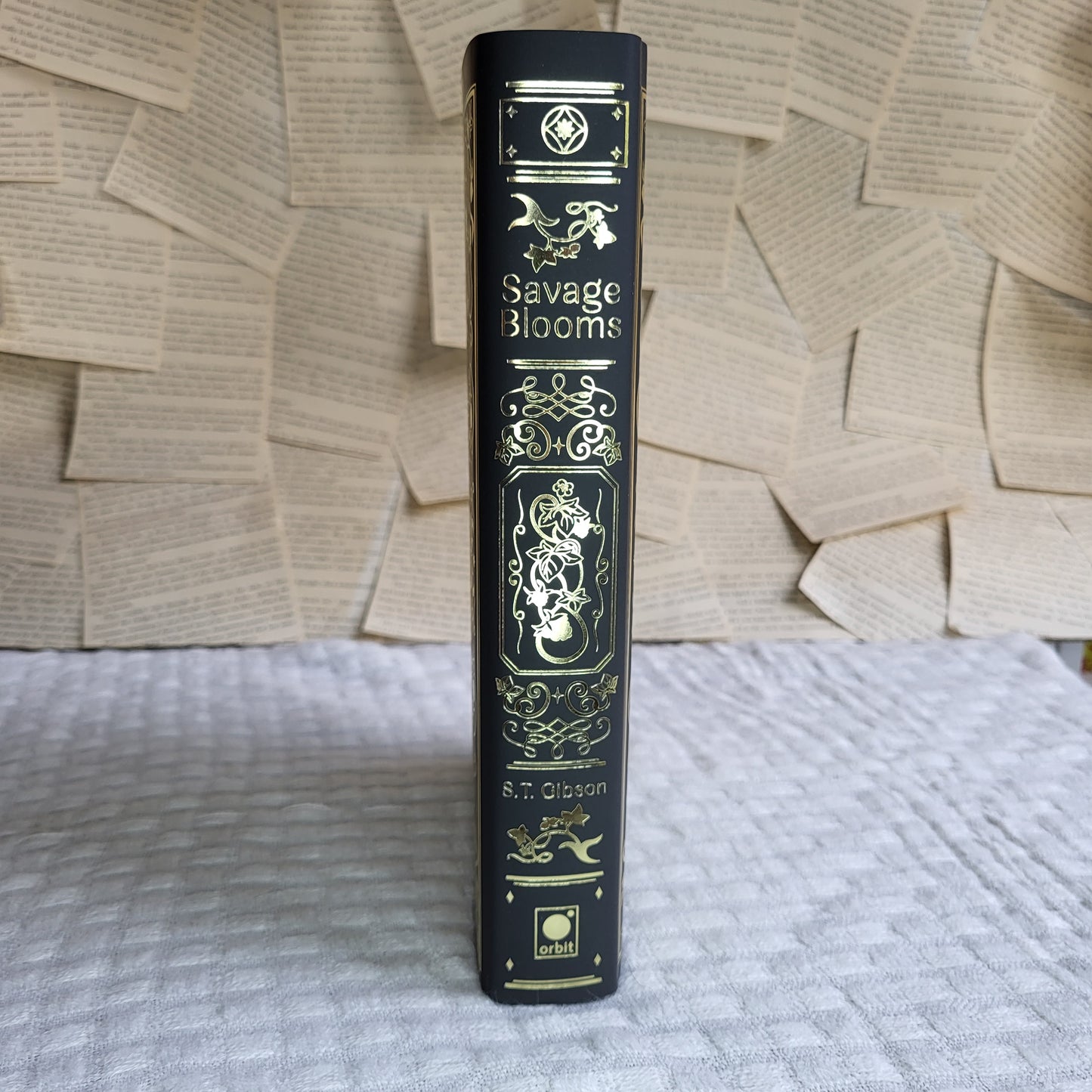 Fairyloot - Savage Blooms