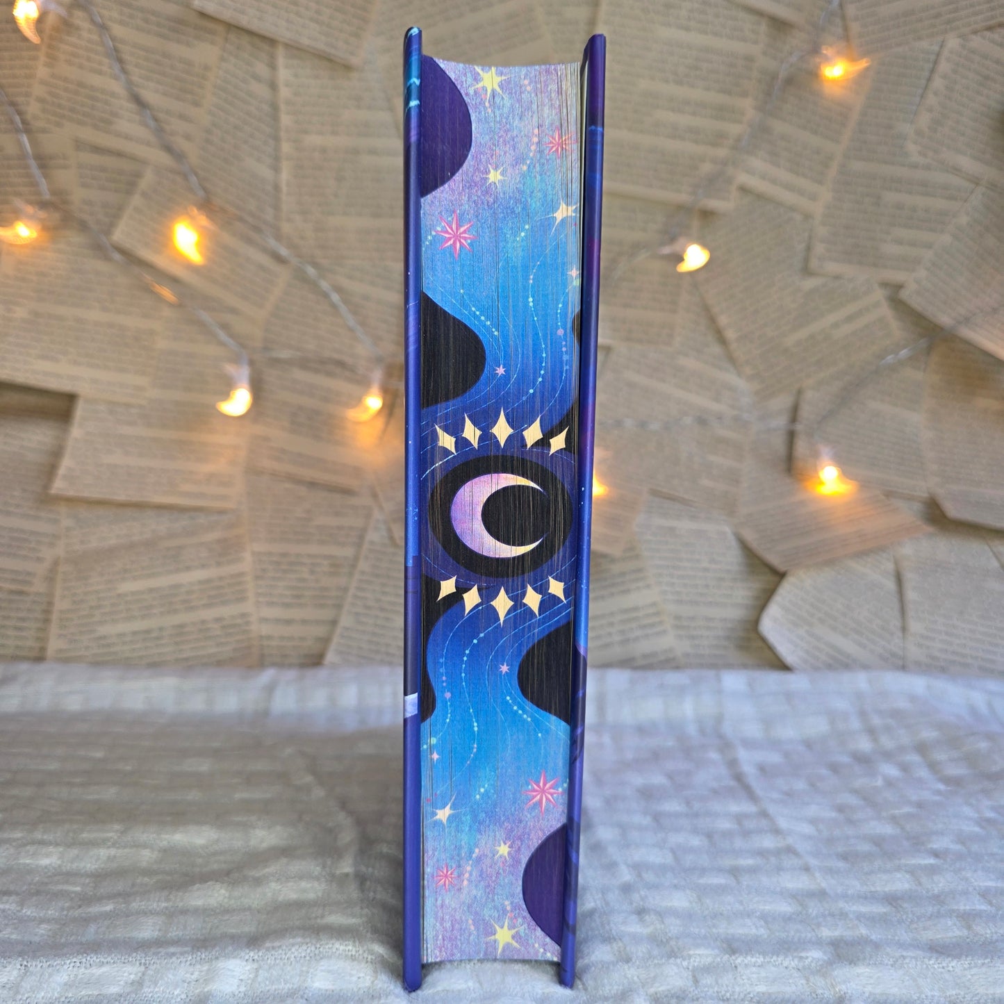 Fairyloot - DAMAGED - Rule of the Aurora King