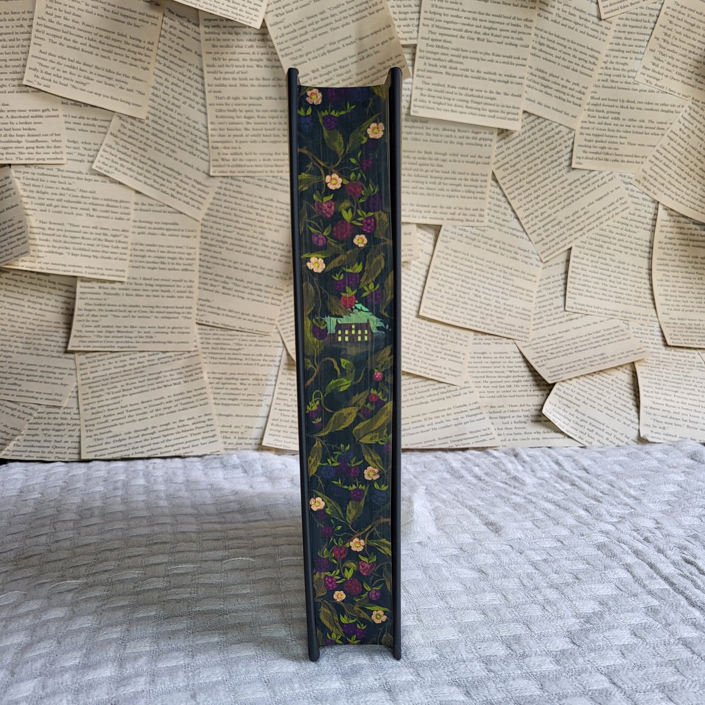 Fairyloot - Savage Blooms