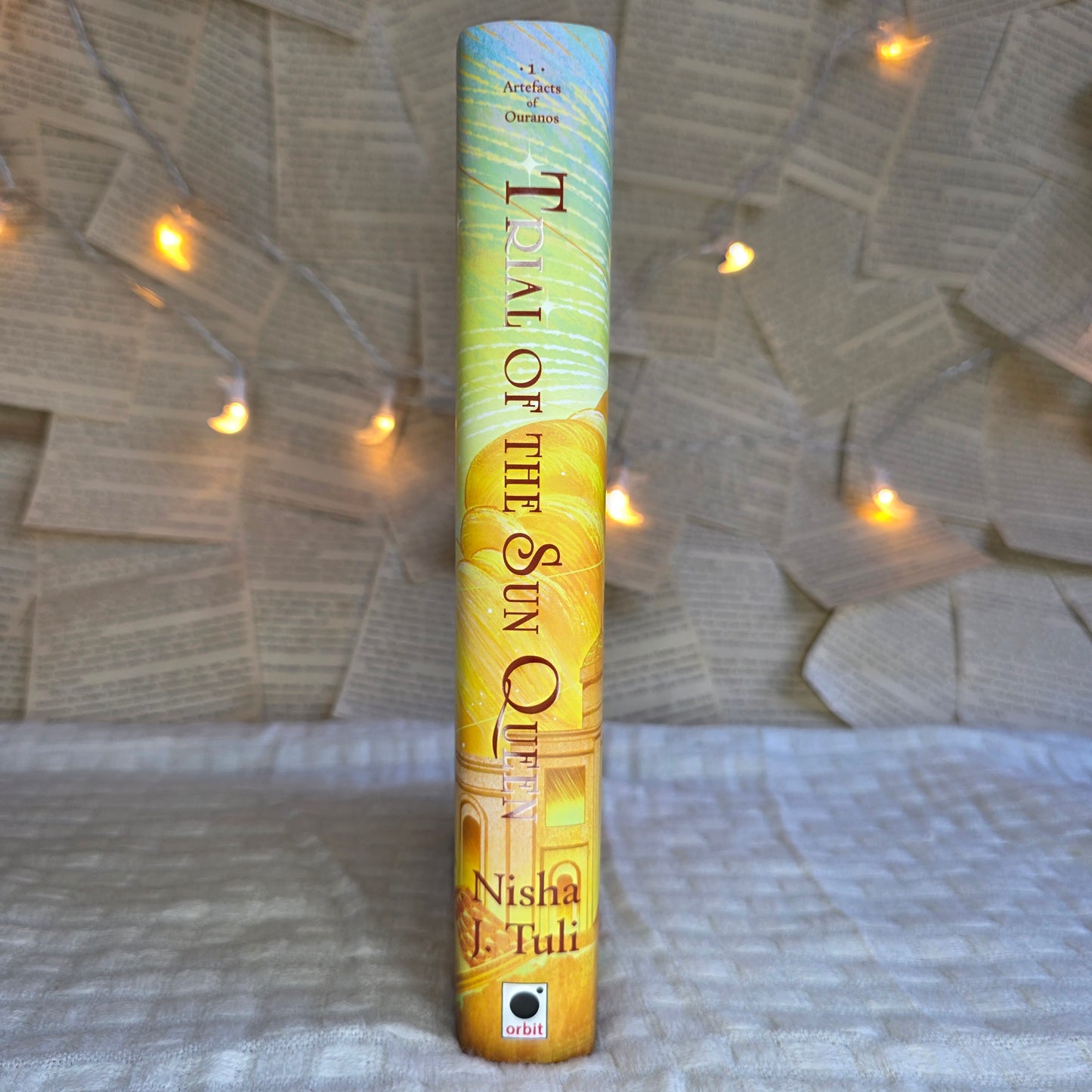 Fairyloot - DAMAGED - Trial of the Sun Queen