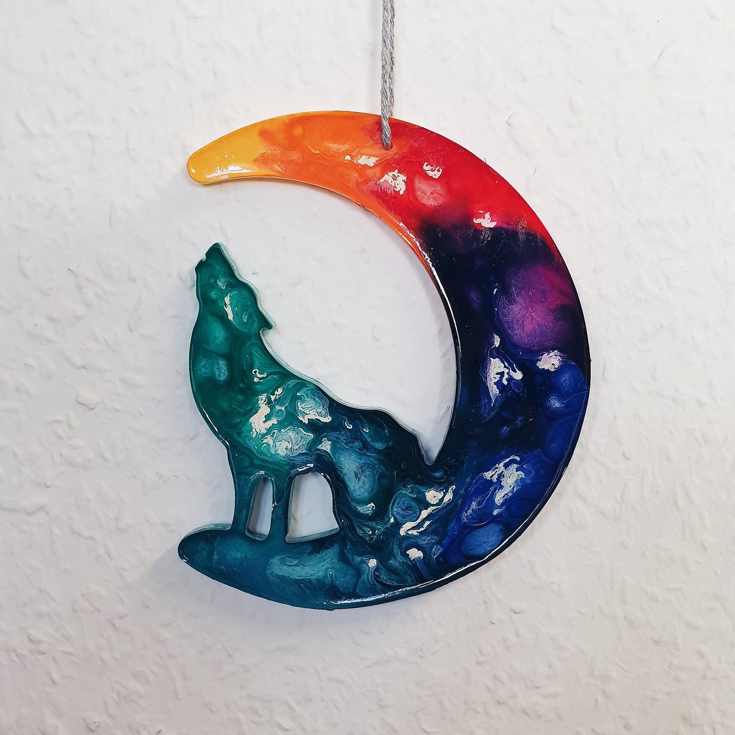 Kopie von Resin Wolf Moon Wall Hanging - Ready Made